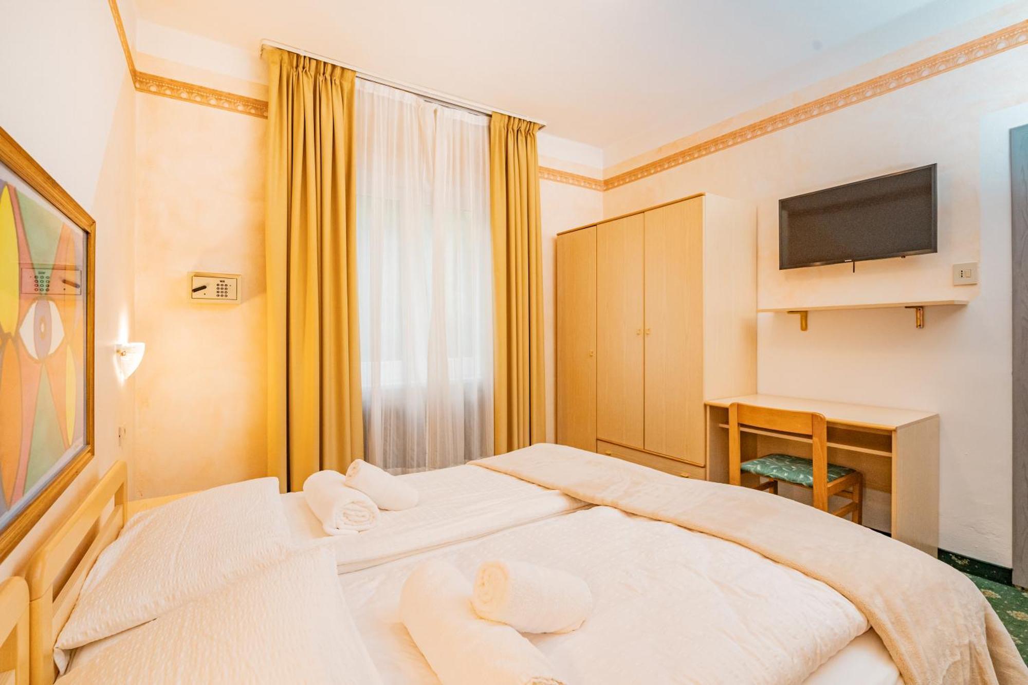 Europa Hotel 3*